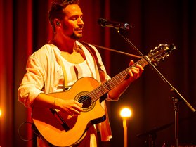 TRAUMKONZERT - Reise zu den Sternen - Das Licht- und Klangerlebnis 