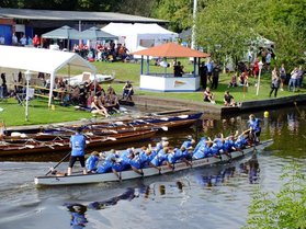 Drachenboot - Regatta Emden Rund und Lampionfahrt